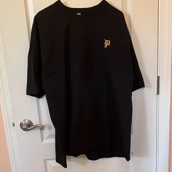 Phantogram Tee with Skull Design on the back. 2XL. NWOT. - Picture 3 of 4